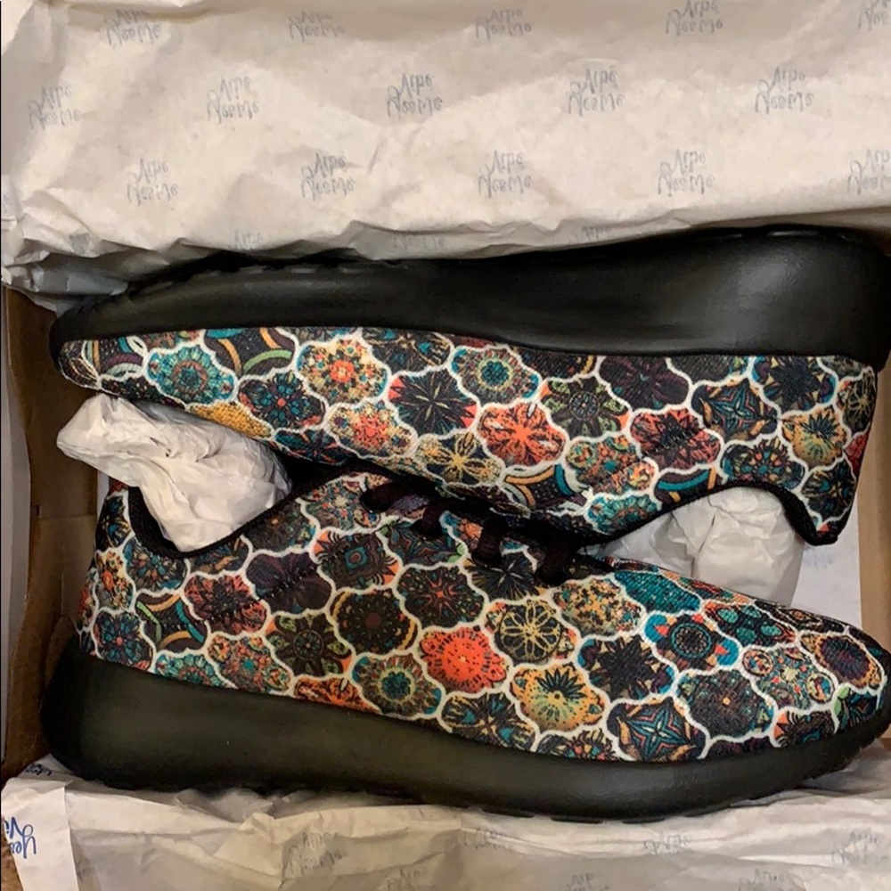 Bohemian pattern tennis shoes - Yes We Vibe. New